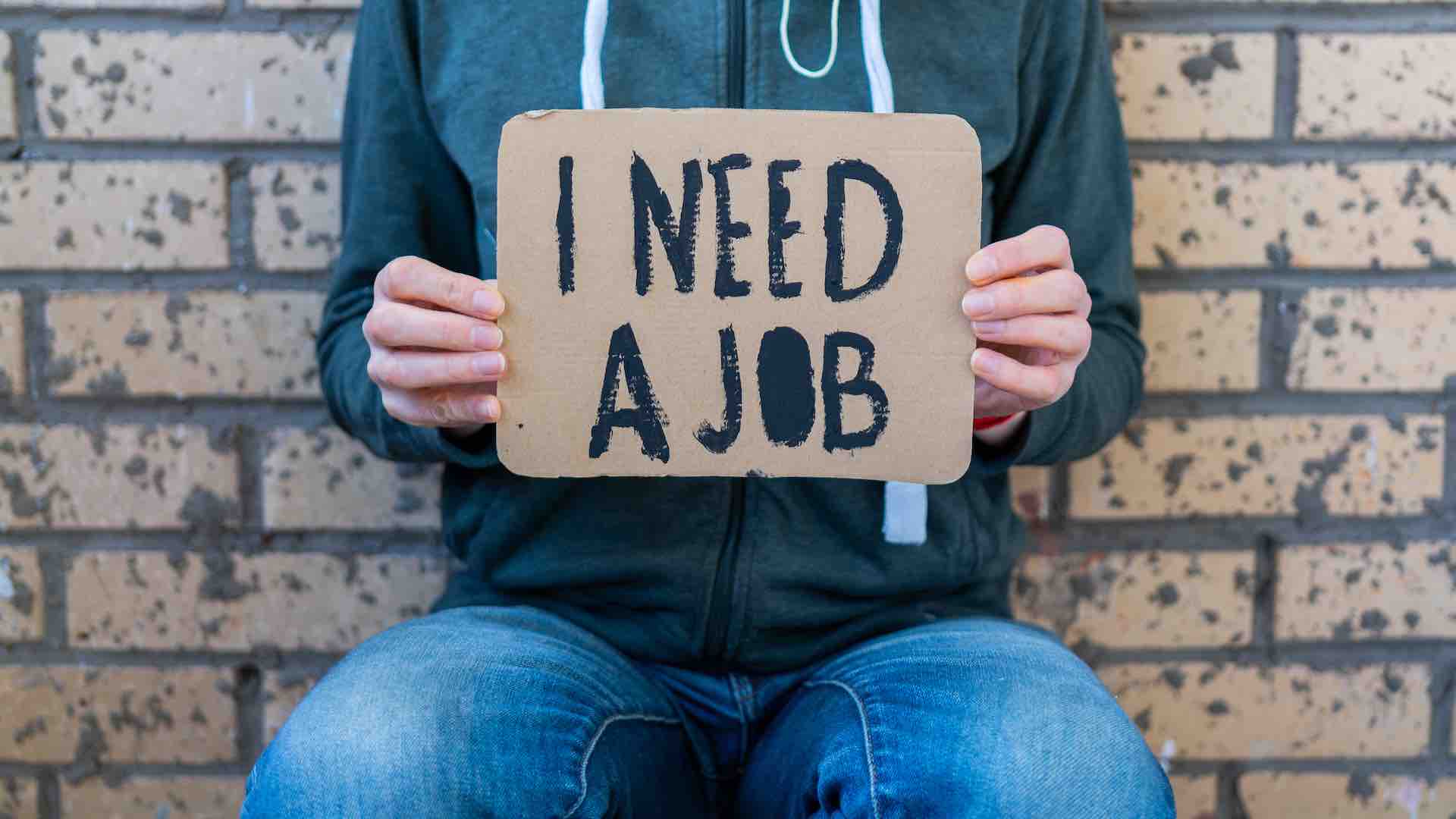 UK employers brace for challenges as service sector optimism fades